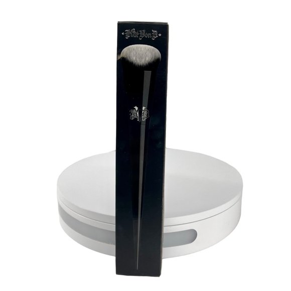 NIB KVD Vegan Beauty Shade + Light Edge Crème Contour Synthetic Brush #5 - Picture 8 of 8